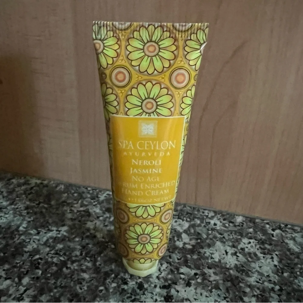 SPA CEYLON Neroli Jasmine No Age Serum Enriched Hand Cream Moisturizing Daily